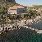 Annema And Restaurant Hotel 3*