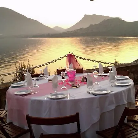 מלון Annema And Restaurant 3*