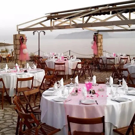 Annema And Restaurant Hotell 3*