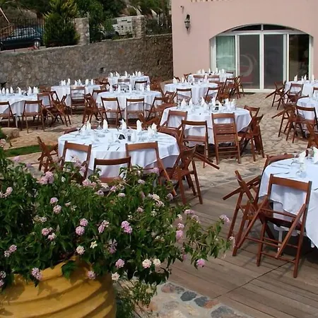 Annema And Restaurant מלון