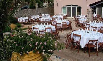 מלון Annema And Restaurant מונמבאסיה