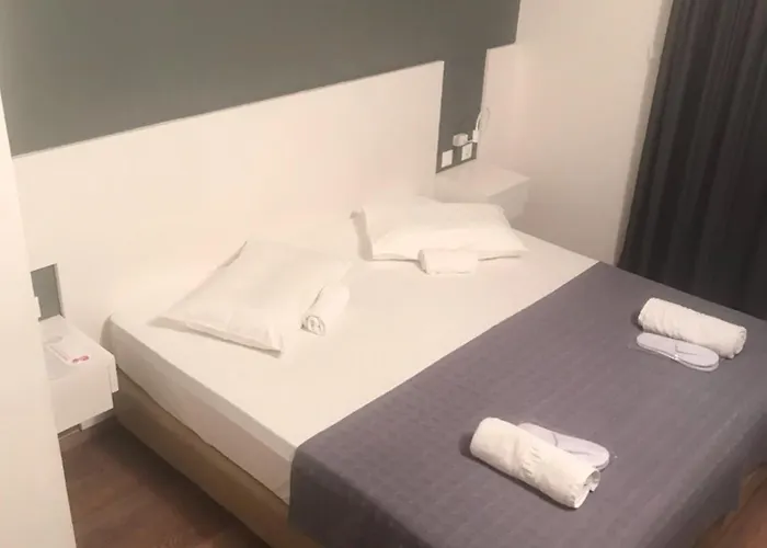 Annema And Restaurant Monemvasía