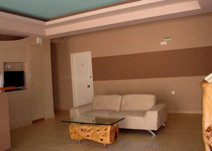 Annema And Restaurant Monemvasía